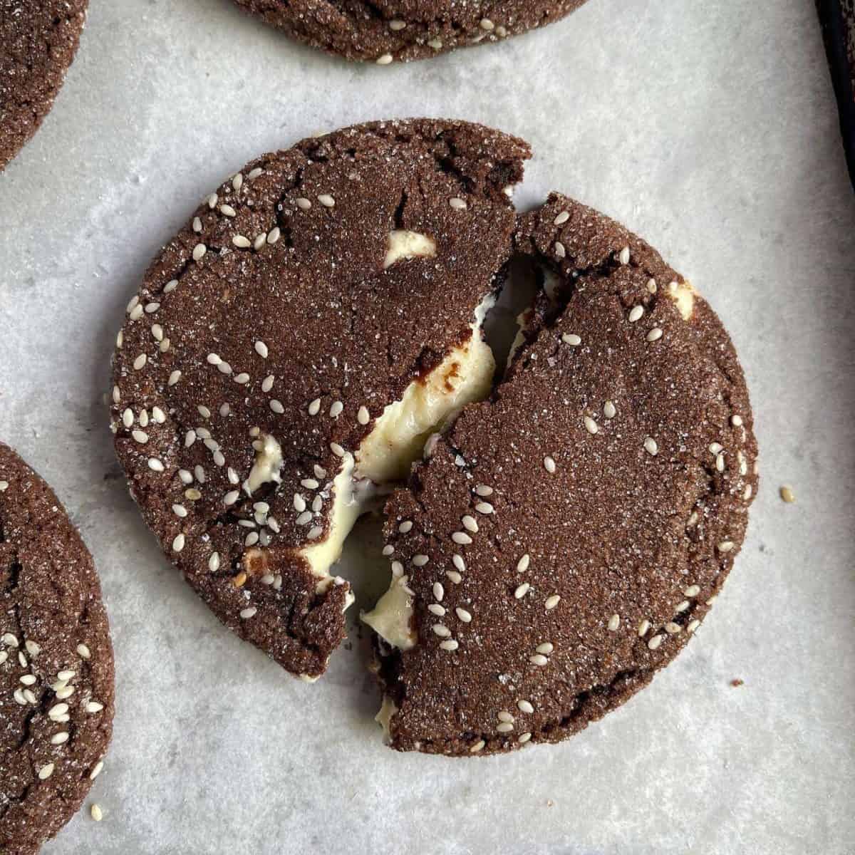 black sesame cheesecake cookies