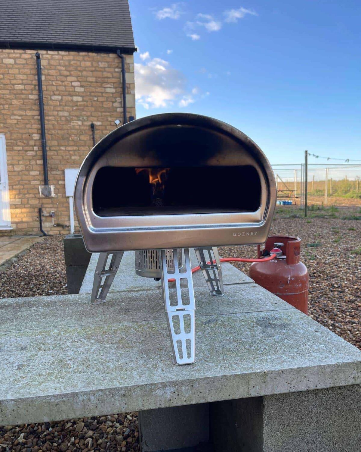 gozney roccbox pizza oven