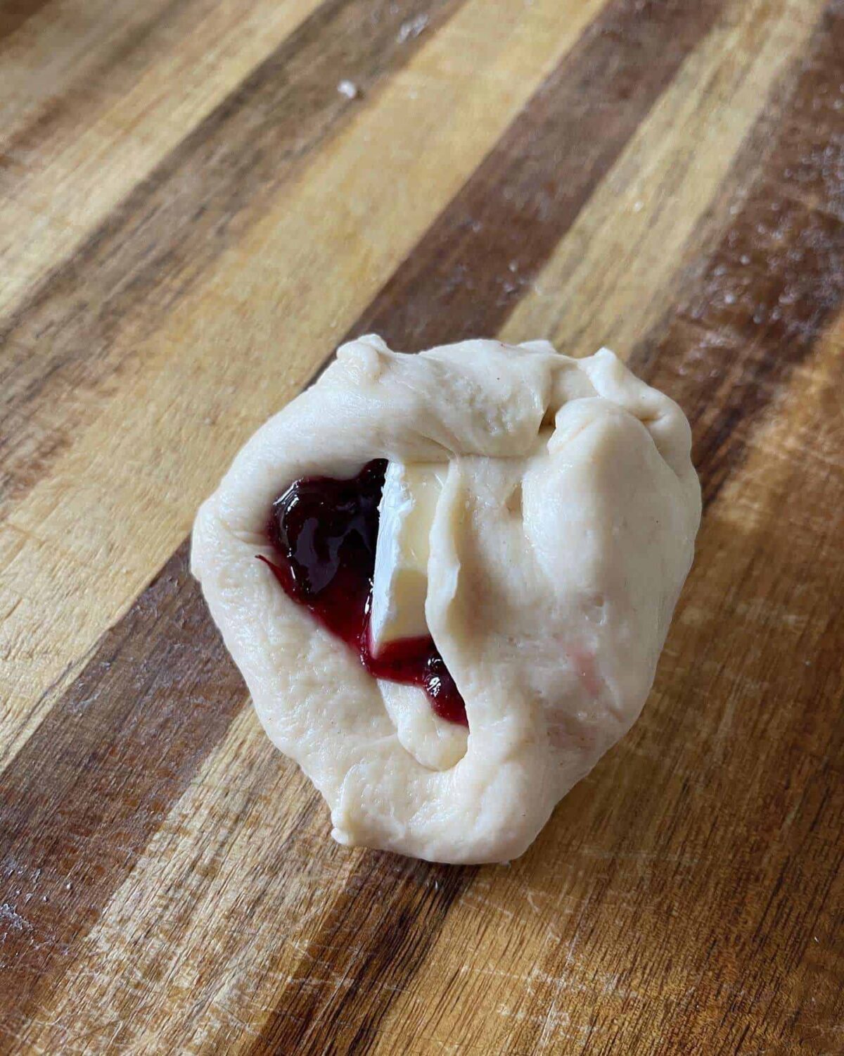 brie & cranberry stuffing for dough