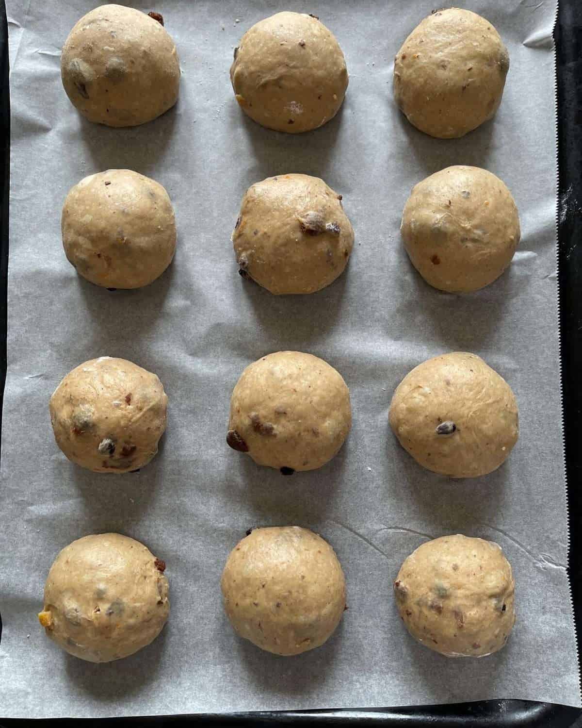 shaped hot cross buns