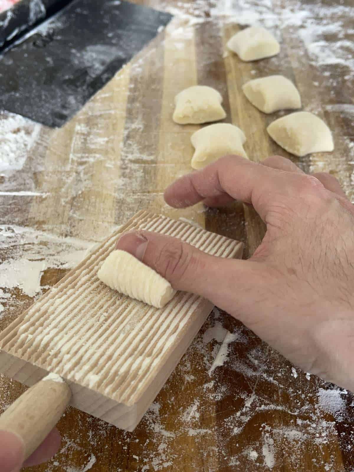 using a gnocchi board