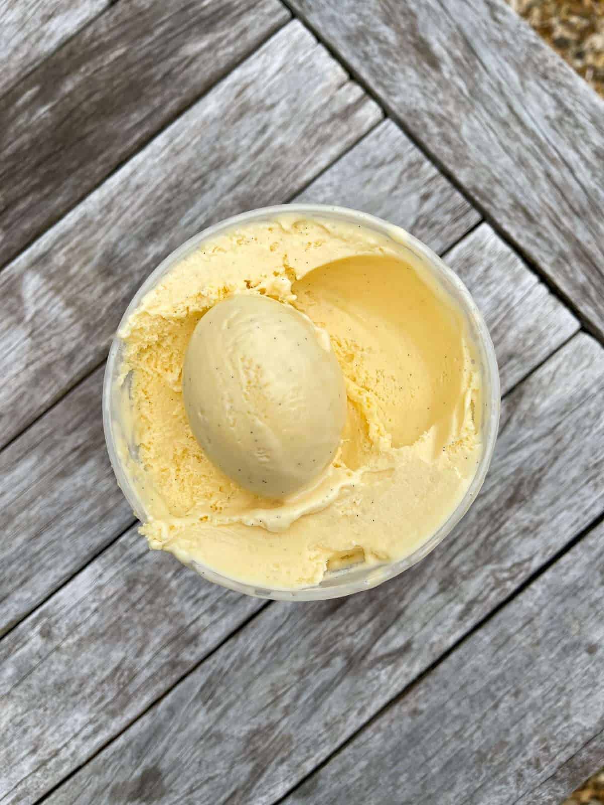 mango & coconut ice cream scoop