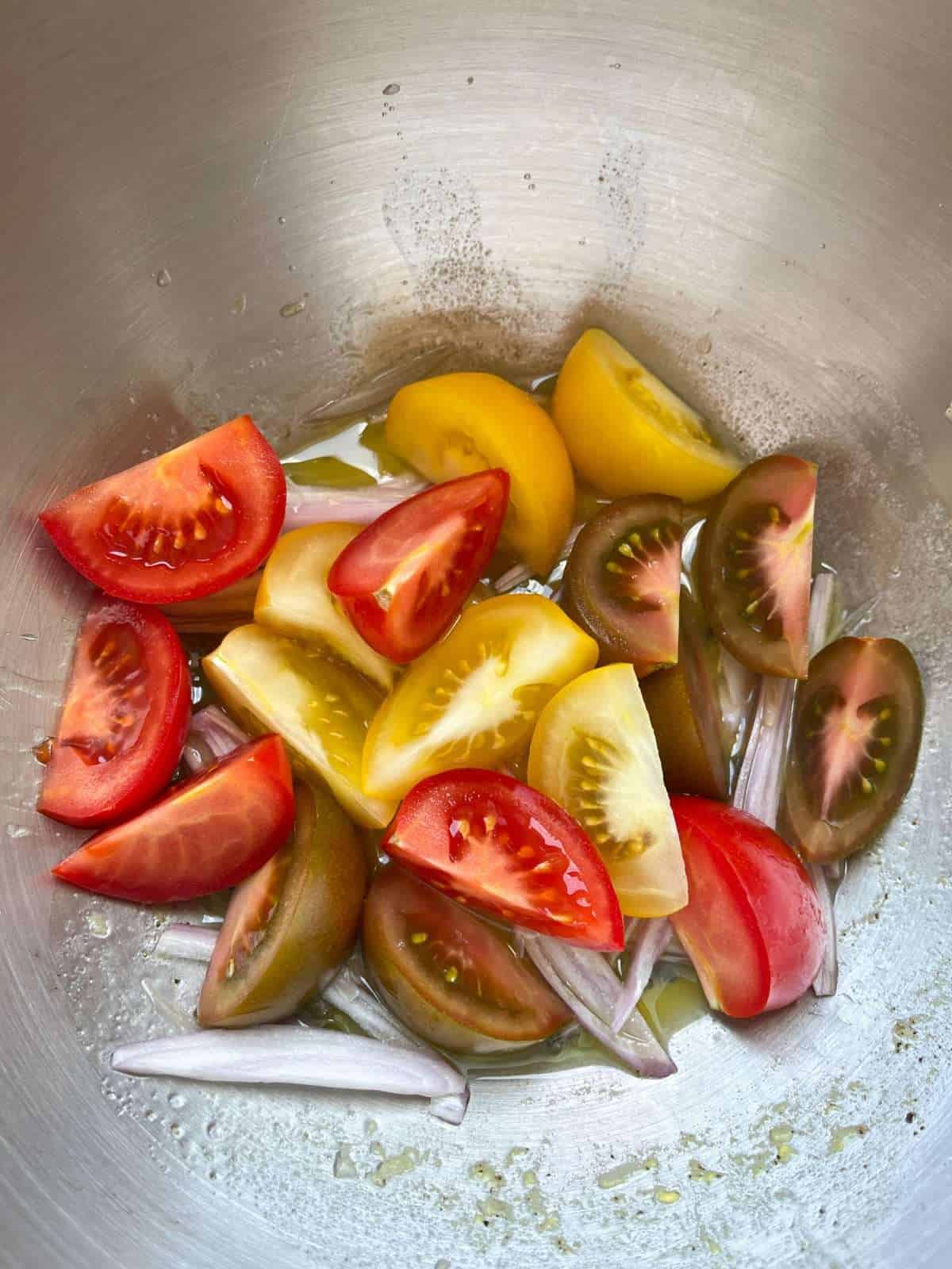 ripe tomato chunks