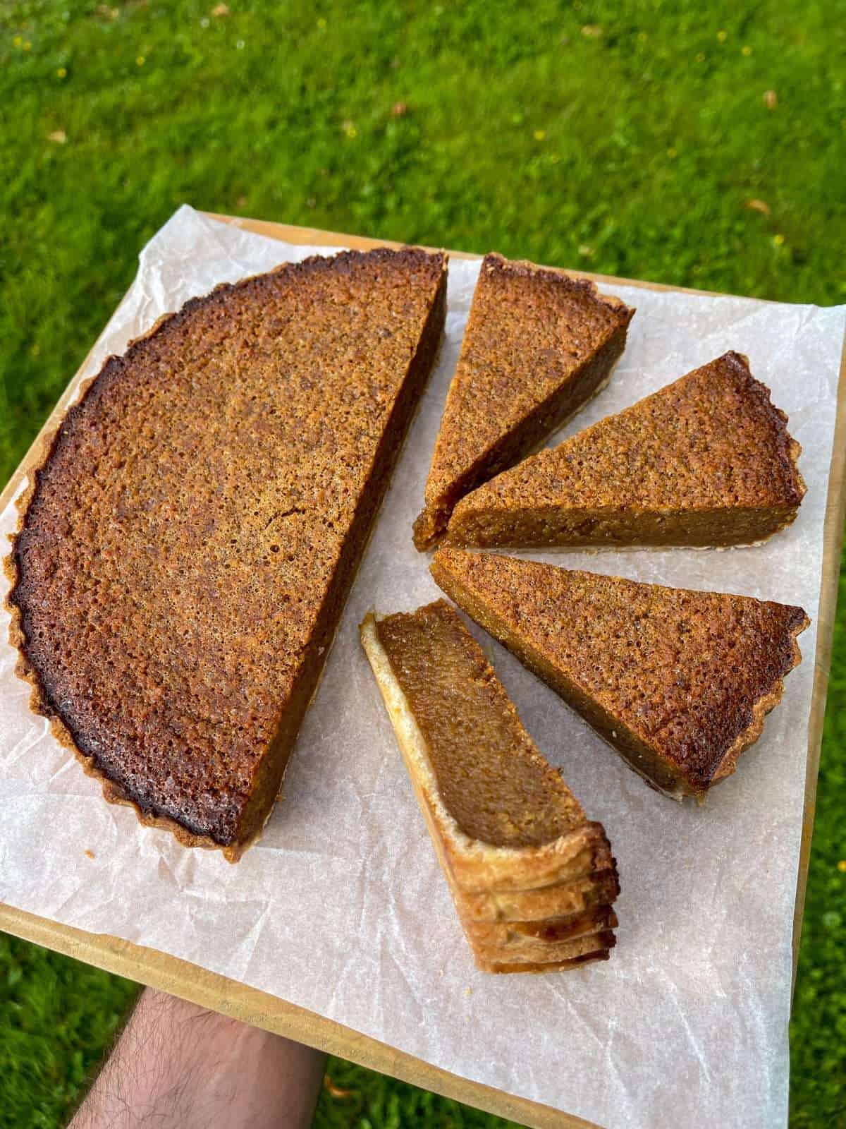 cake crumb treacle tart portions