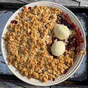 cherry bakewell crumble