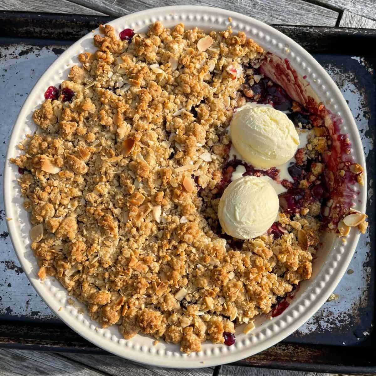 cherry bakewell crumble