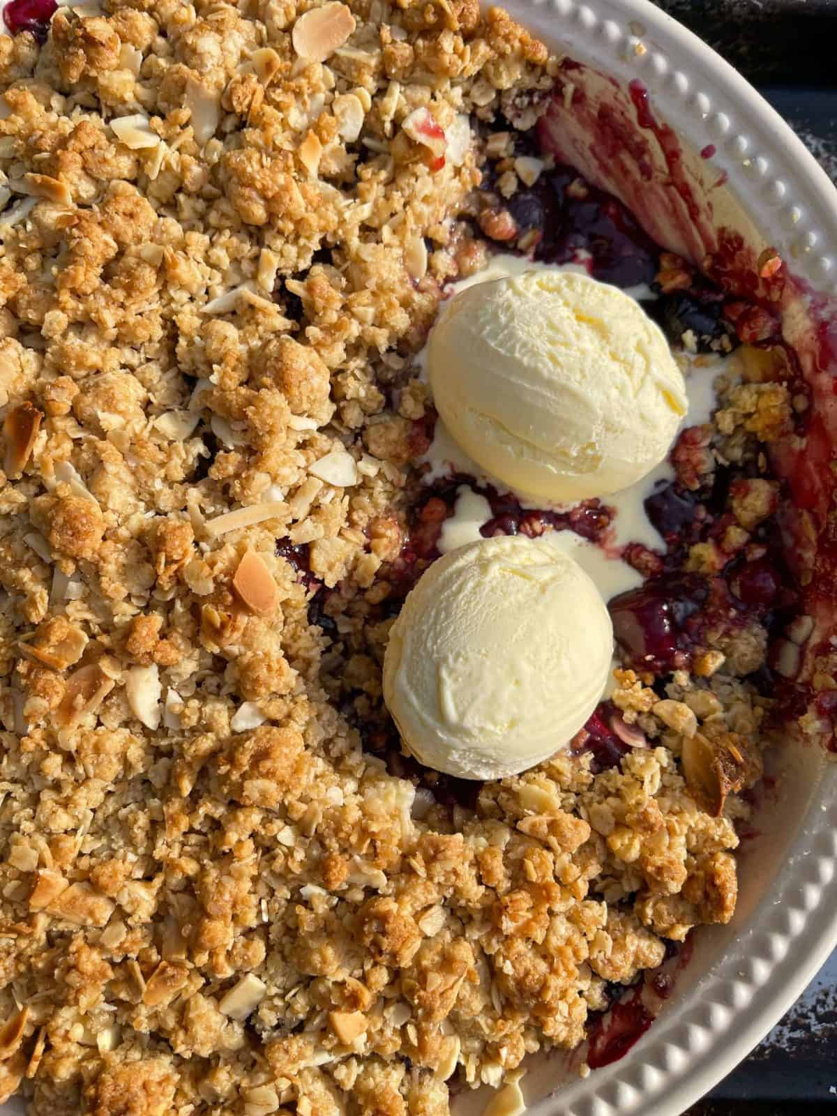 crumble & ice cream