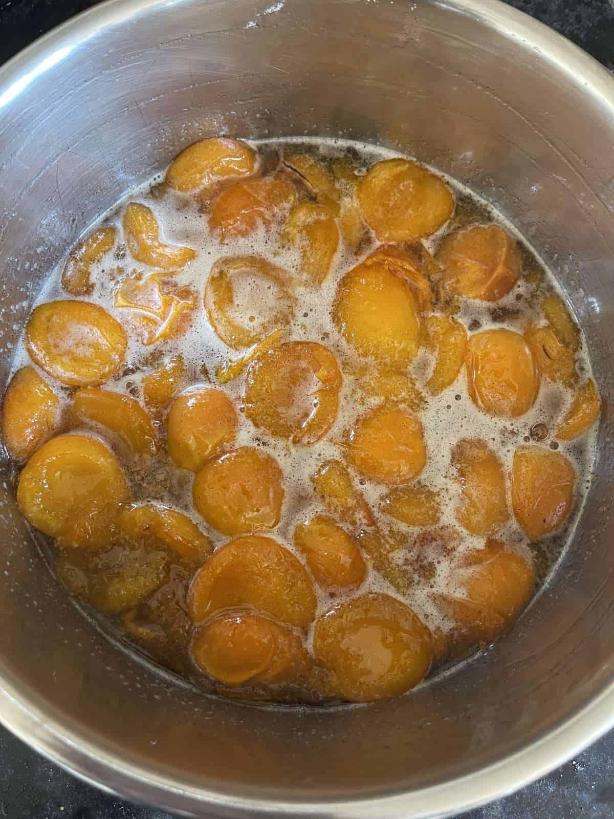 dissolving sugar & cooking apricots