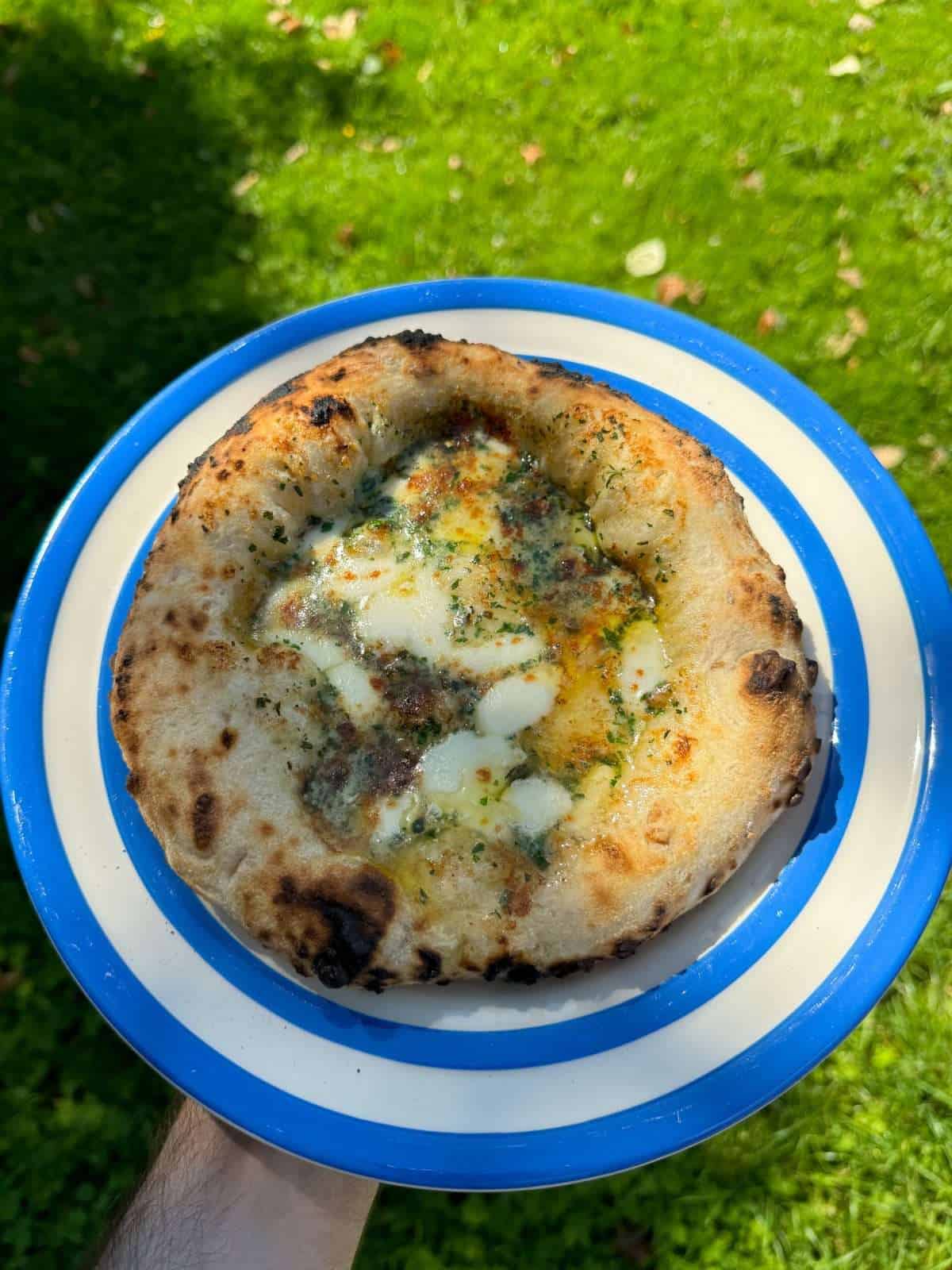 garlic bread pizza