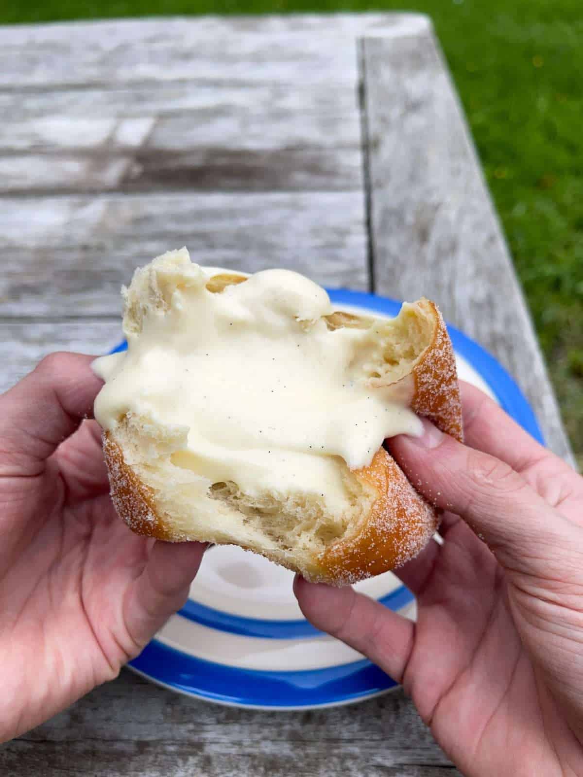 custard doughnut filling