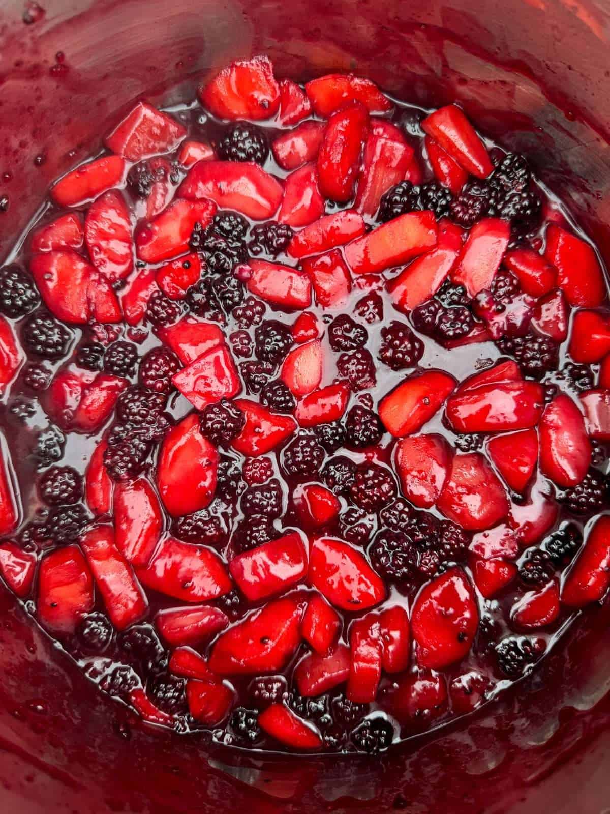 apple pear & blackberry crumble filling