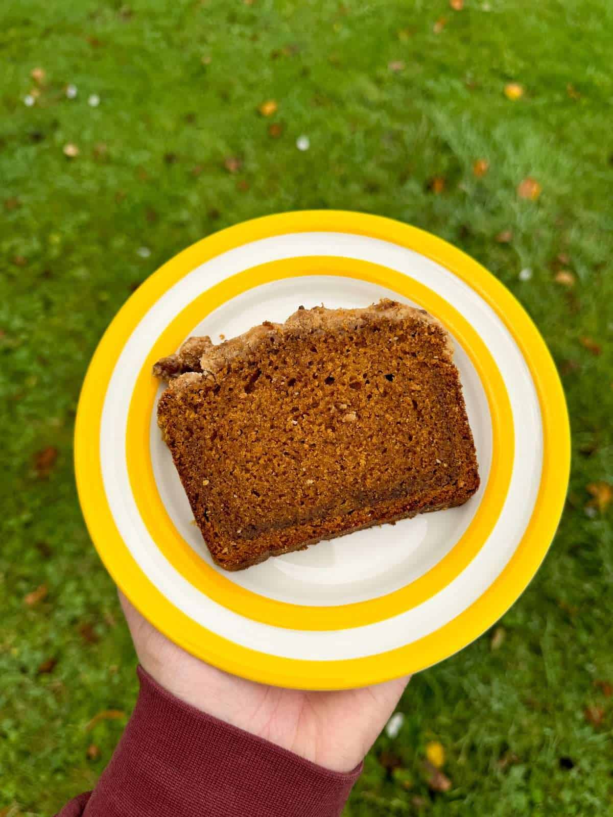 slice of brown butter pumpkin loaf