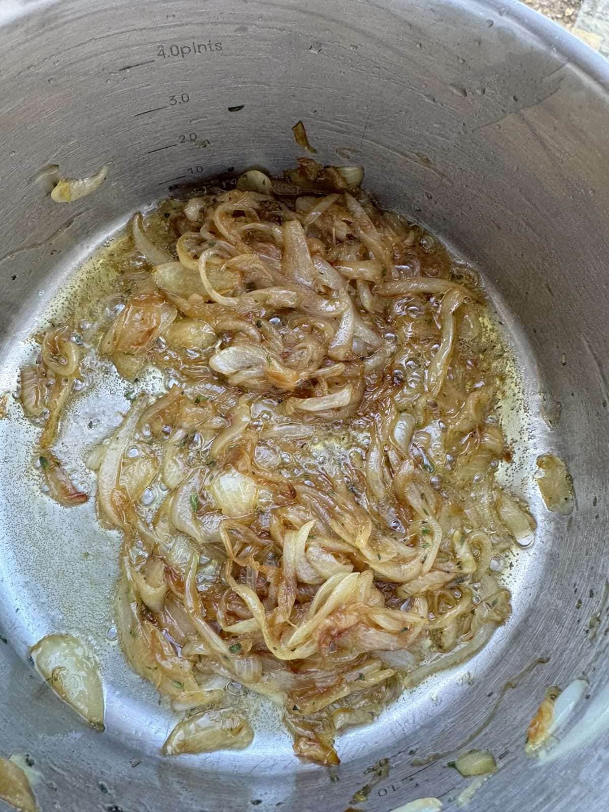 caramelised onions with thyme & balsamic vinegar