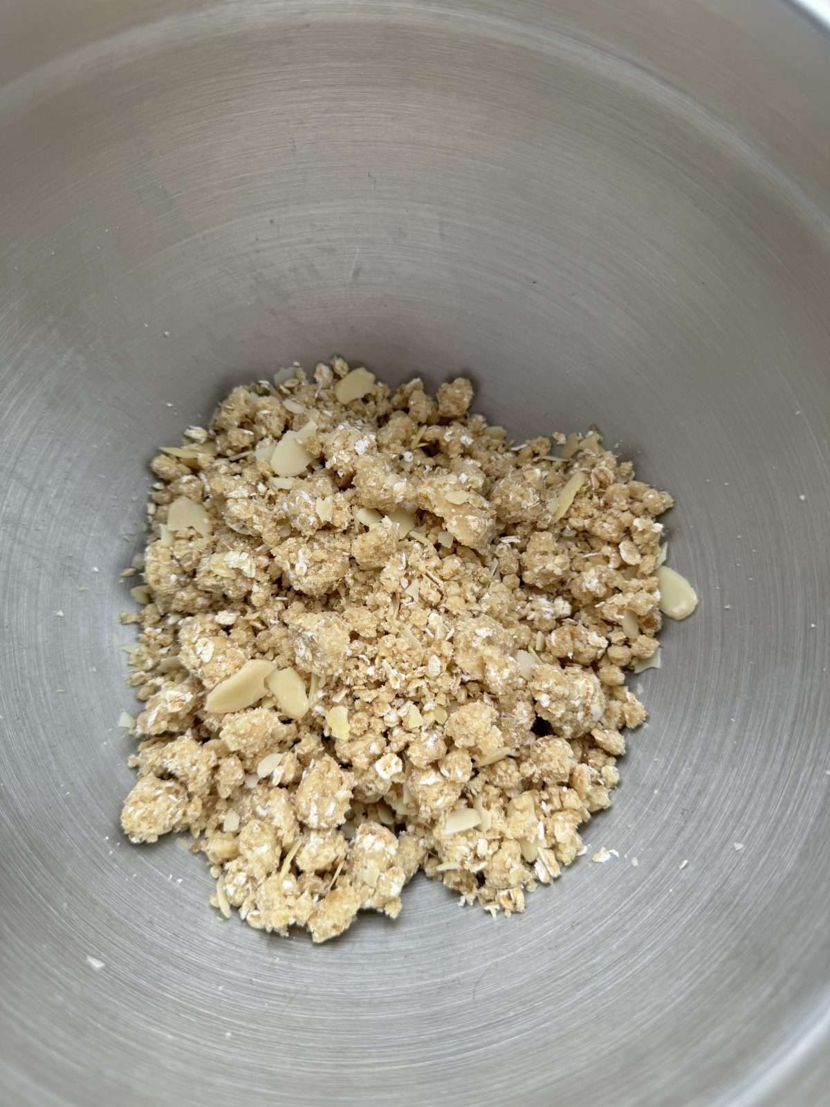 almond crumble topping
