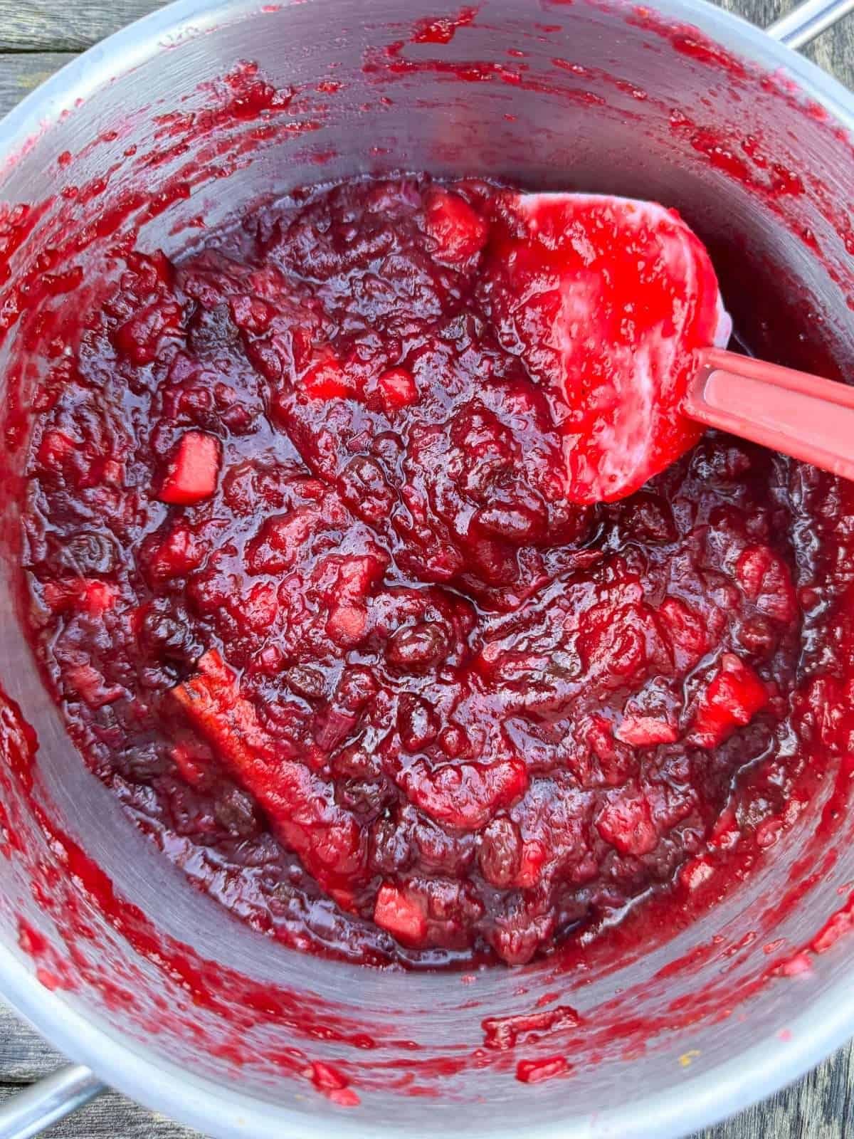 cranberry & apple chutney