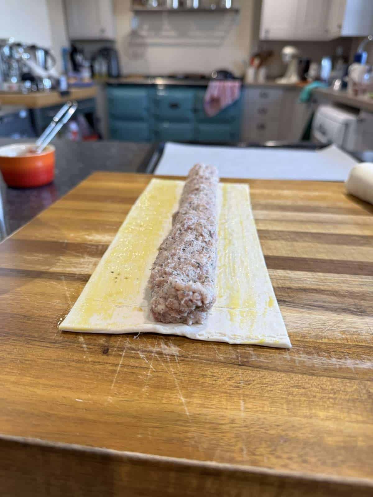 sausage roll shaping