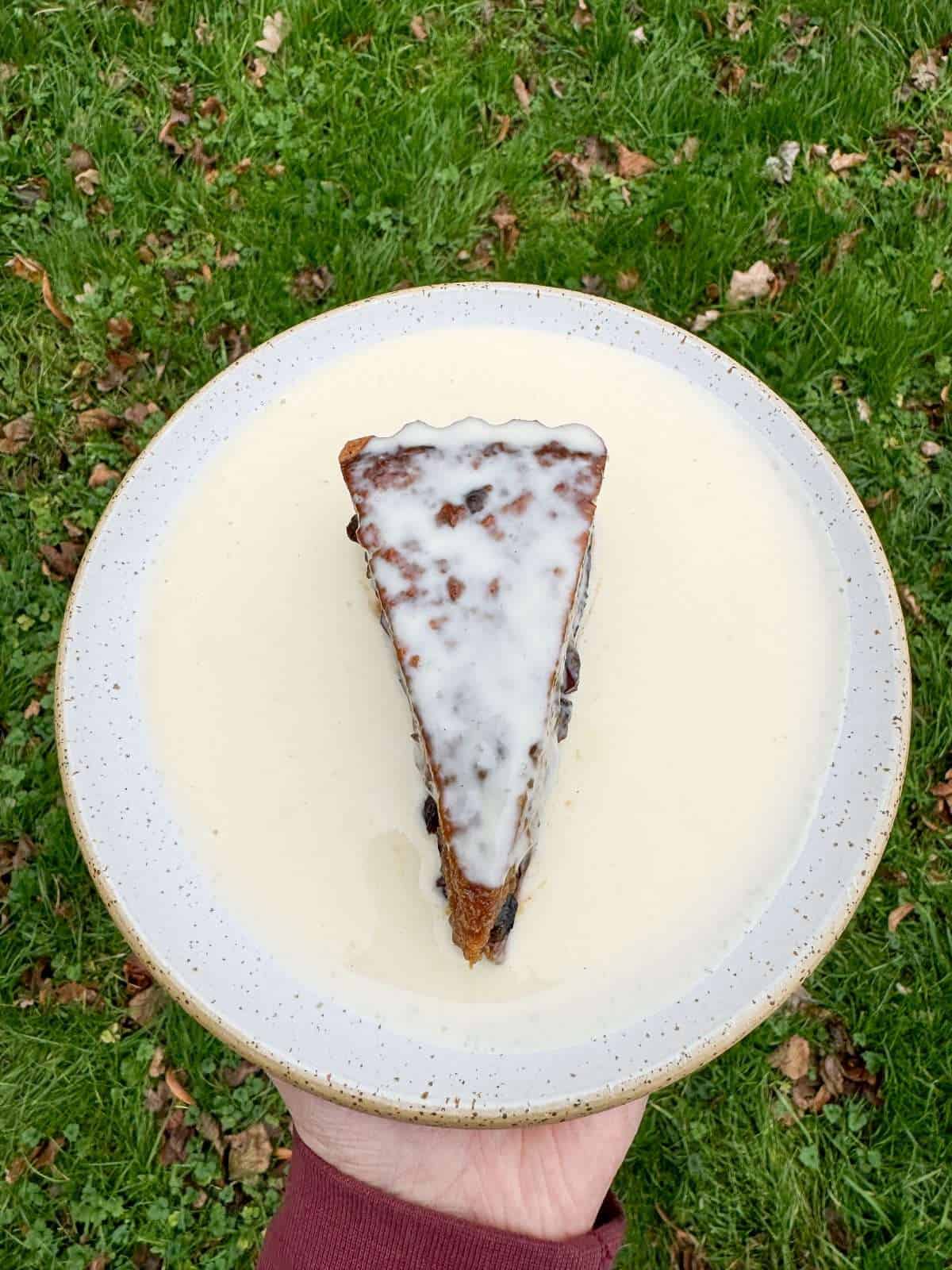 treacle tart with custard