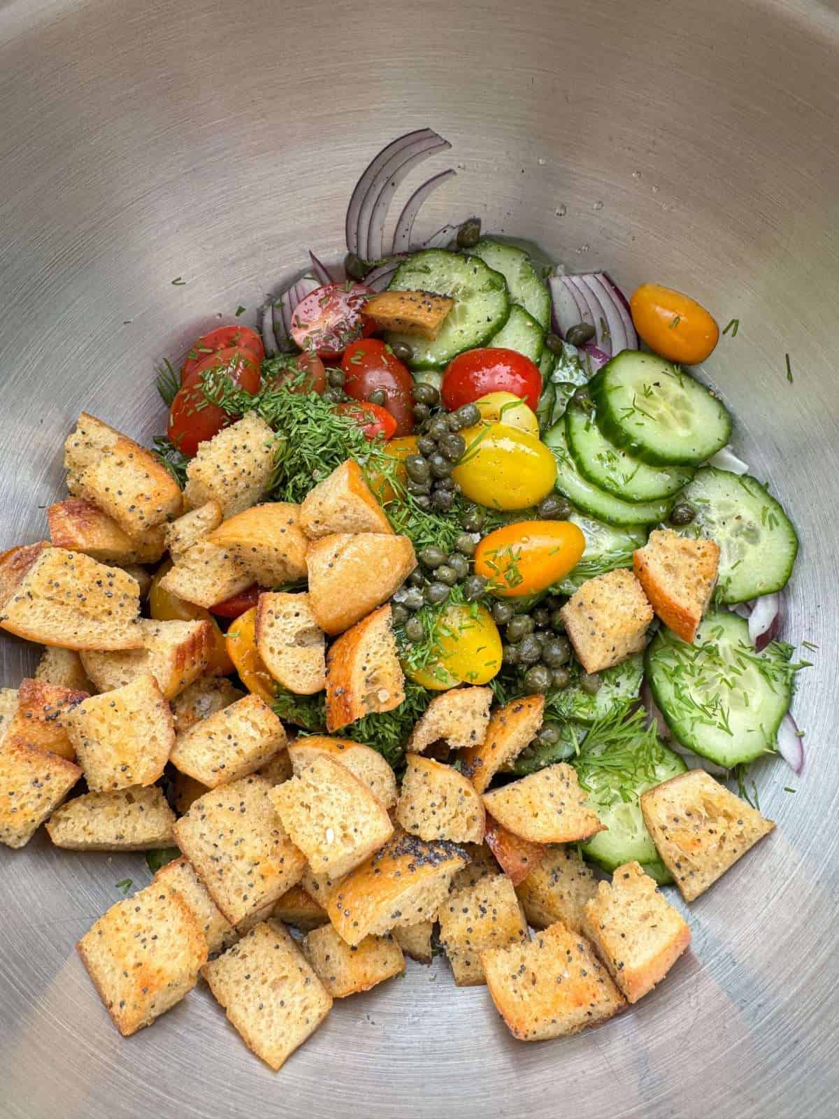 bagel crouton salad