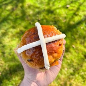carrot cake hot cross bun
