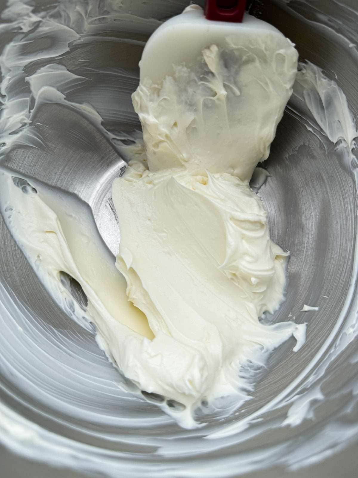 cream cheese flavoured with lemon juice