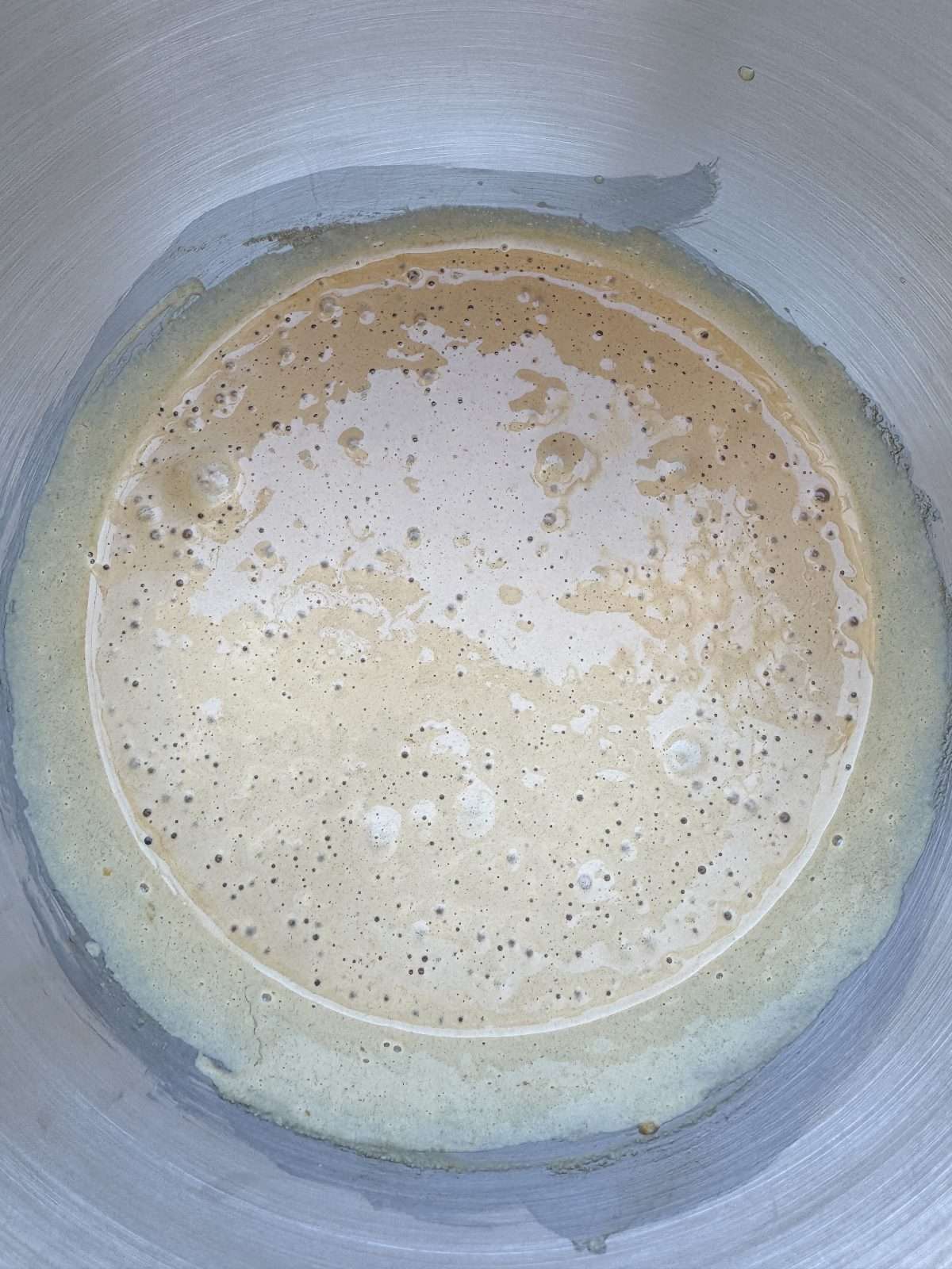 whisking eggs with sugar