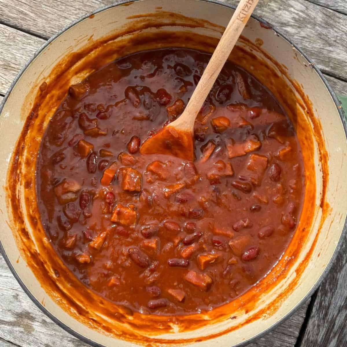 homemade barbecue baked beans