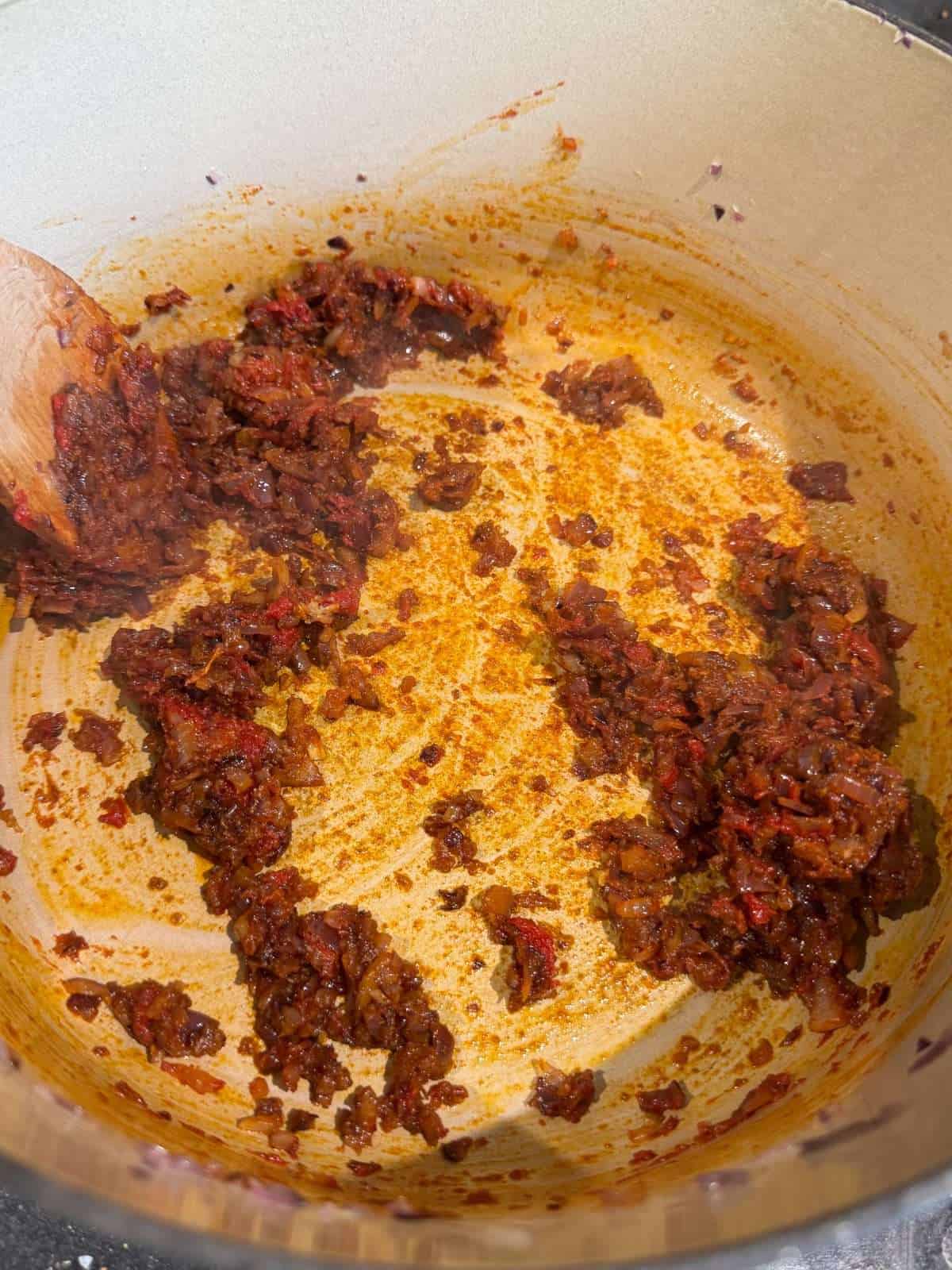 caramelised onion baked bean base