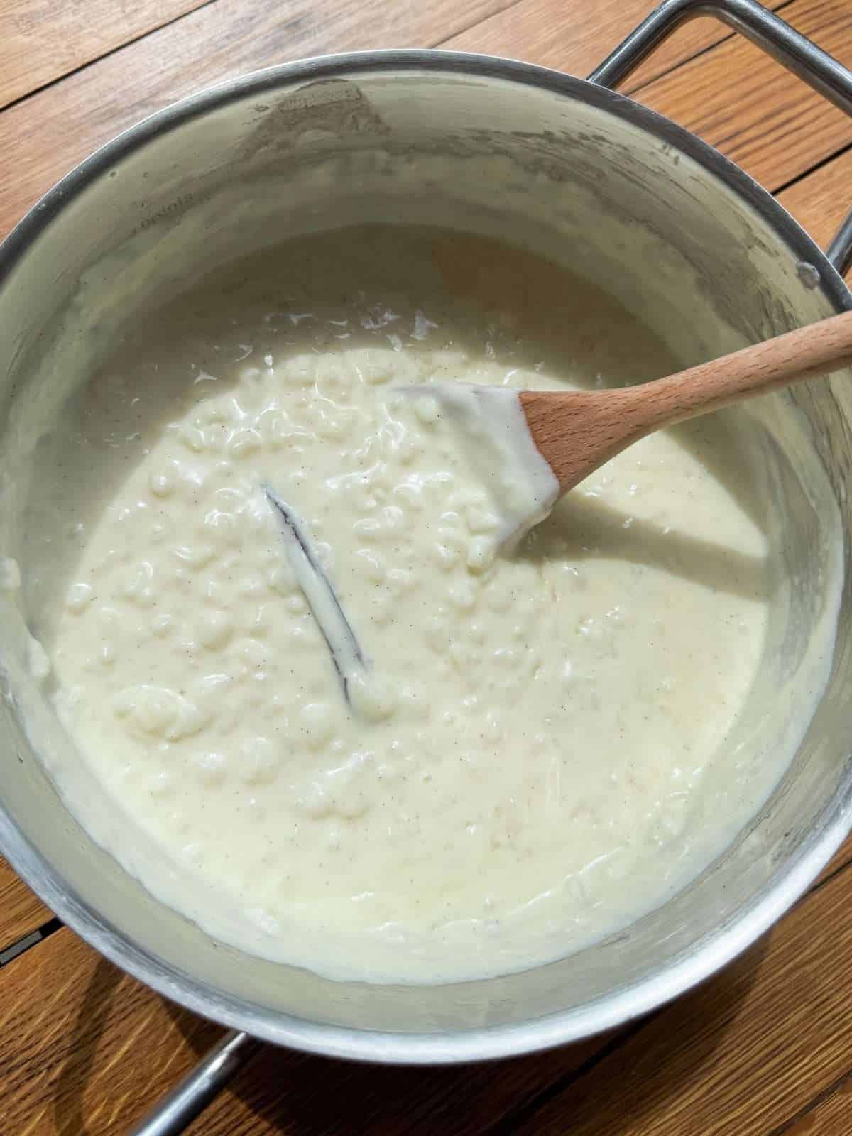 coconut vanilla rice pudding in pan