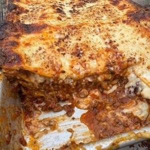 deep dish roasted garlic lasagane