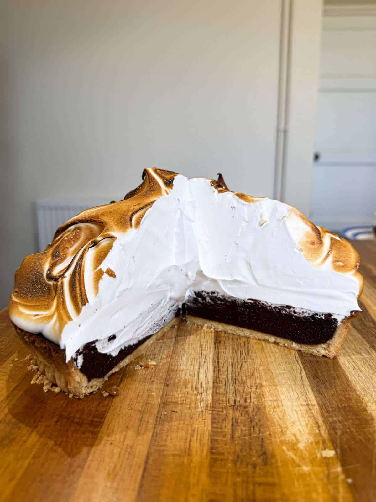 s'mores brownie tart inside 