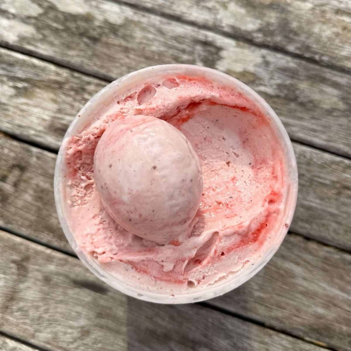 roasted strawberry ripple ice cream