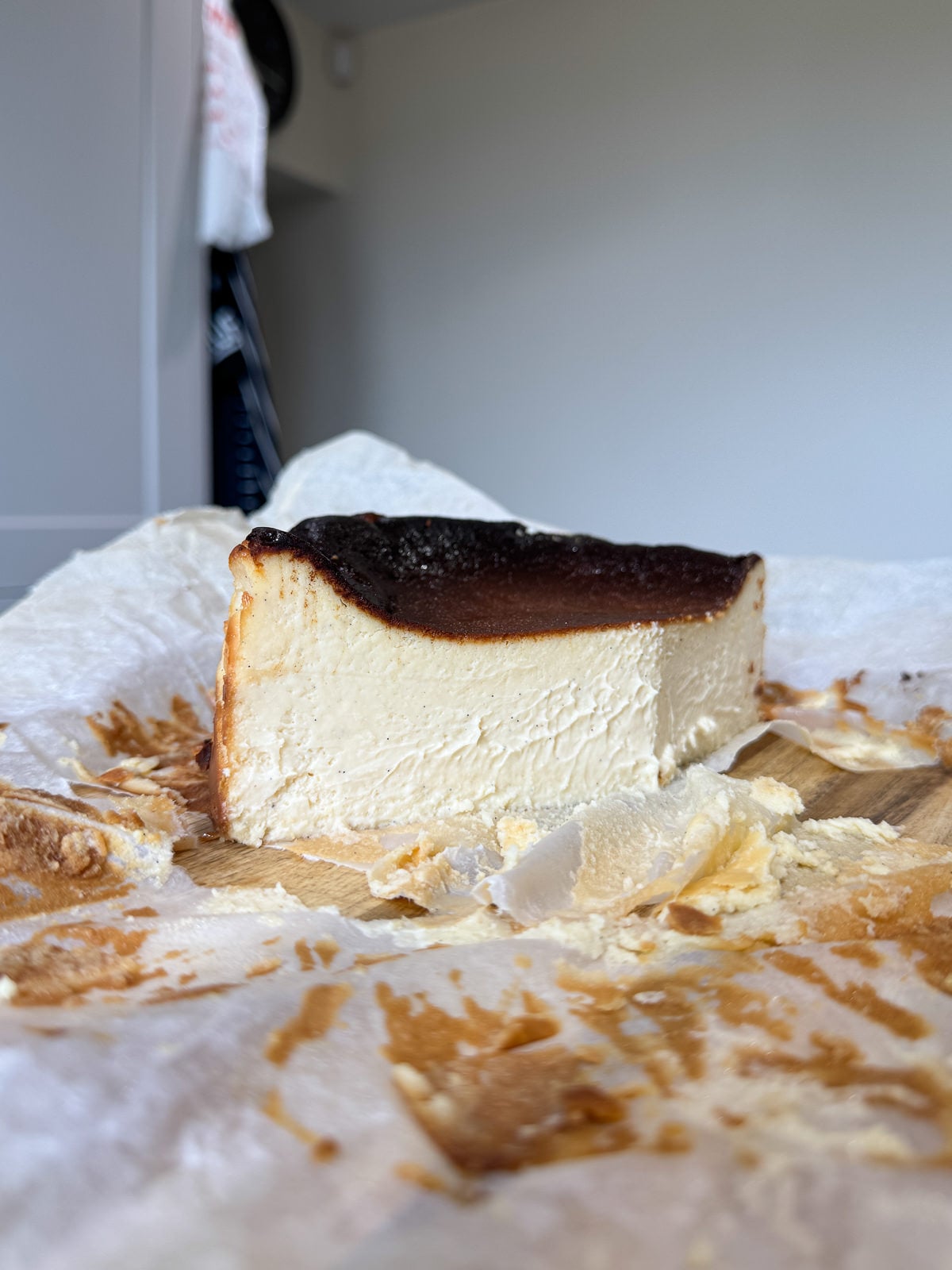 perfect set for Basque cheesecake
