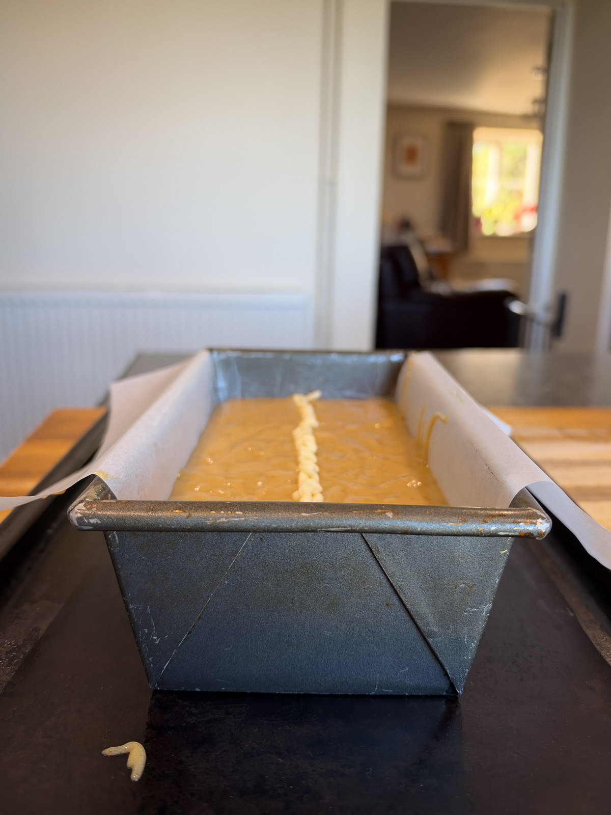 how to line a loaf tin for cake