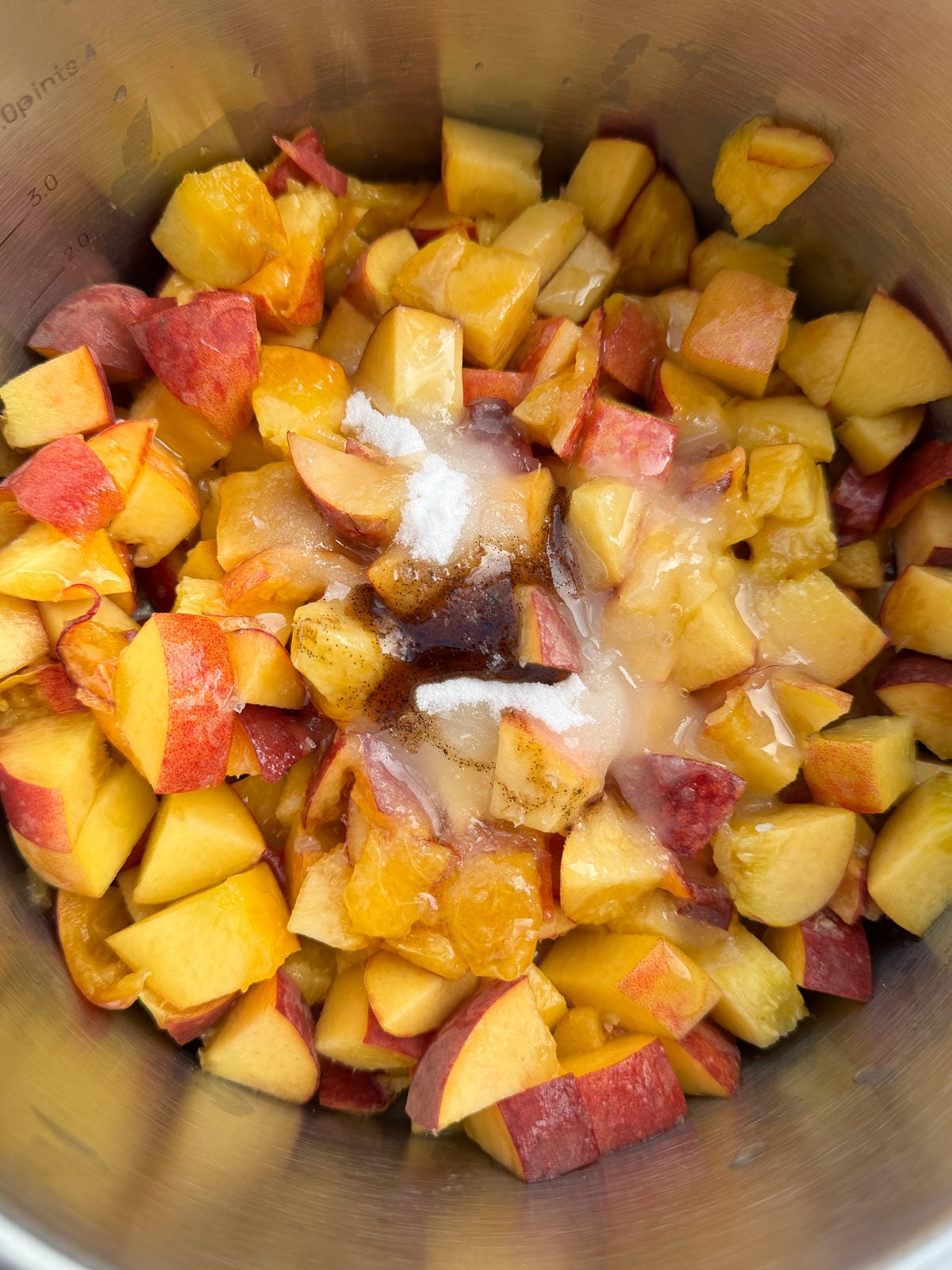 chopped peaches with vanilla sugar