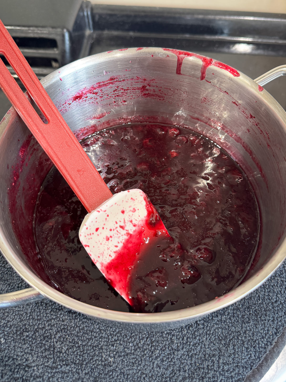 cooked compote in pan
