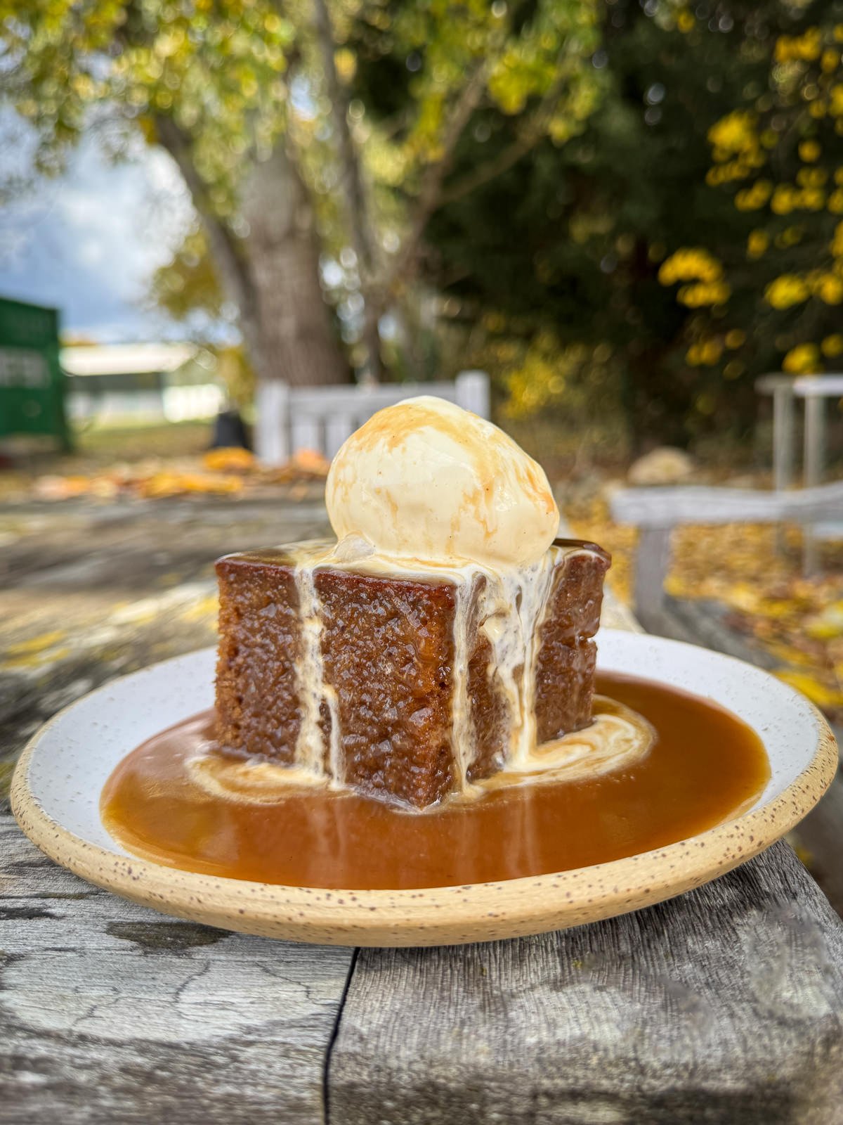 date sponge with toffee sauce