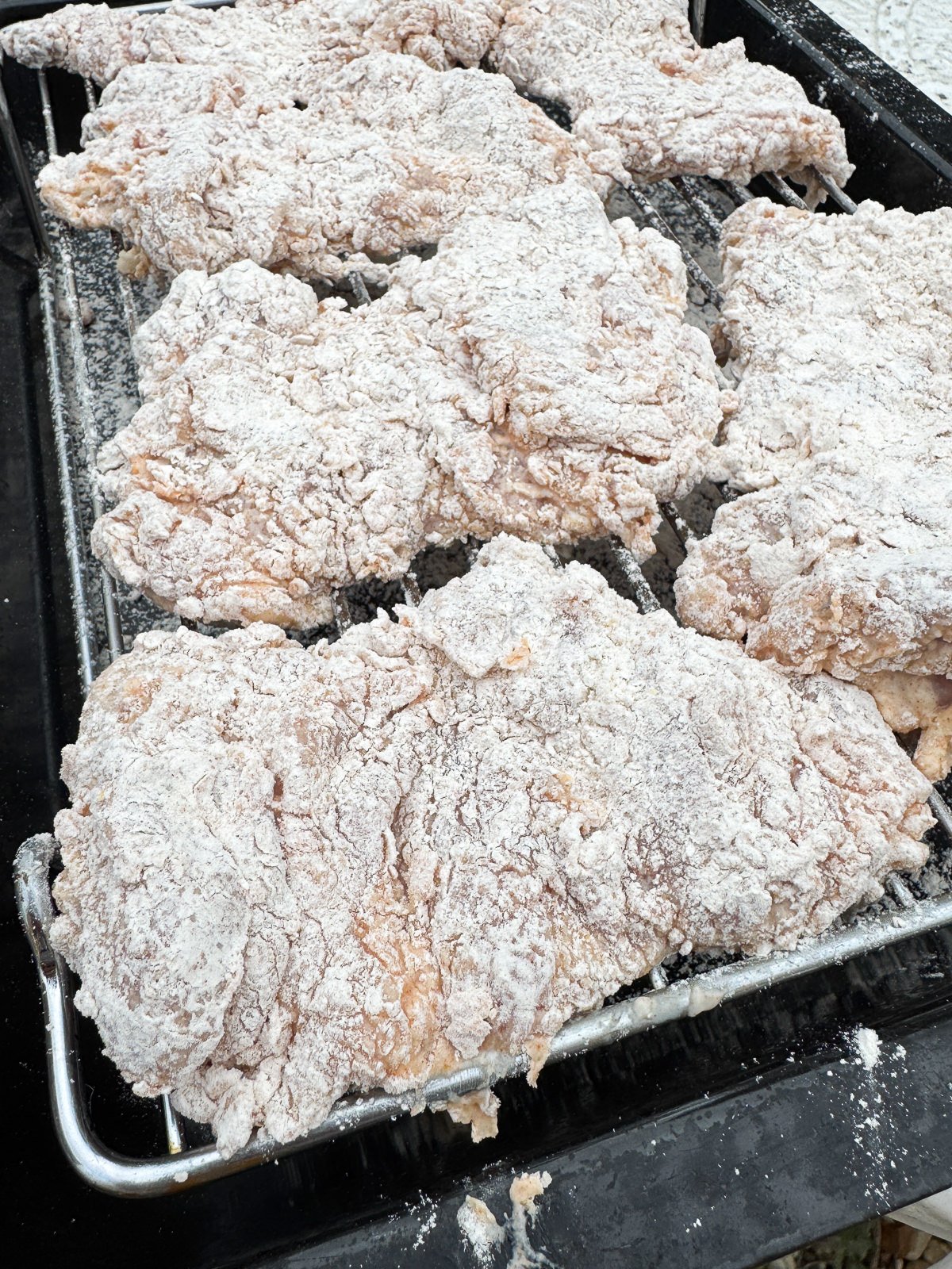 flour dredge buttermilk chicken