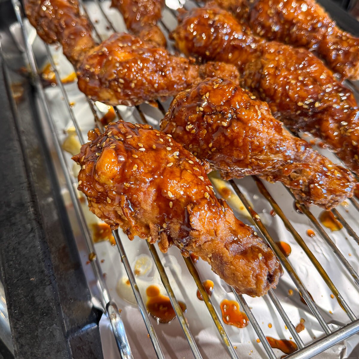 hoisin honey glazed fried chicken drumsticks