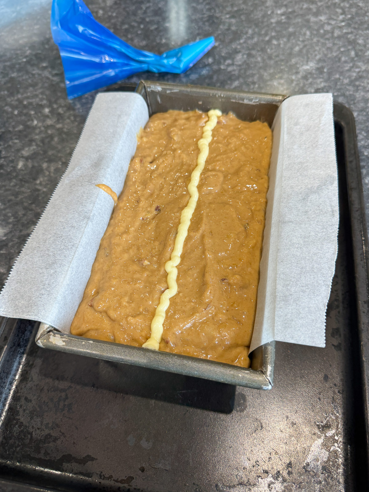 best way to line a loaf tin for banana bread