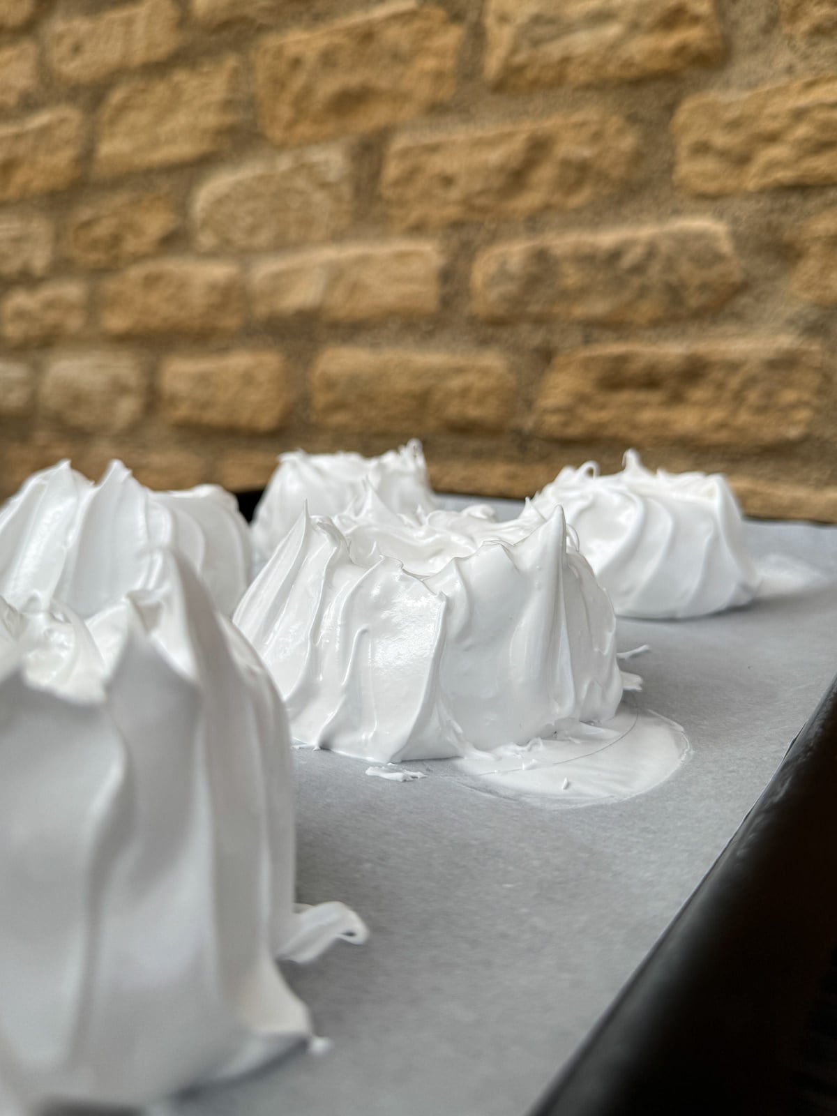 shaped meringues ready to bake