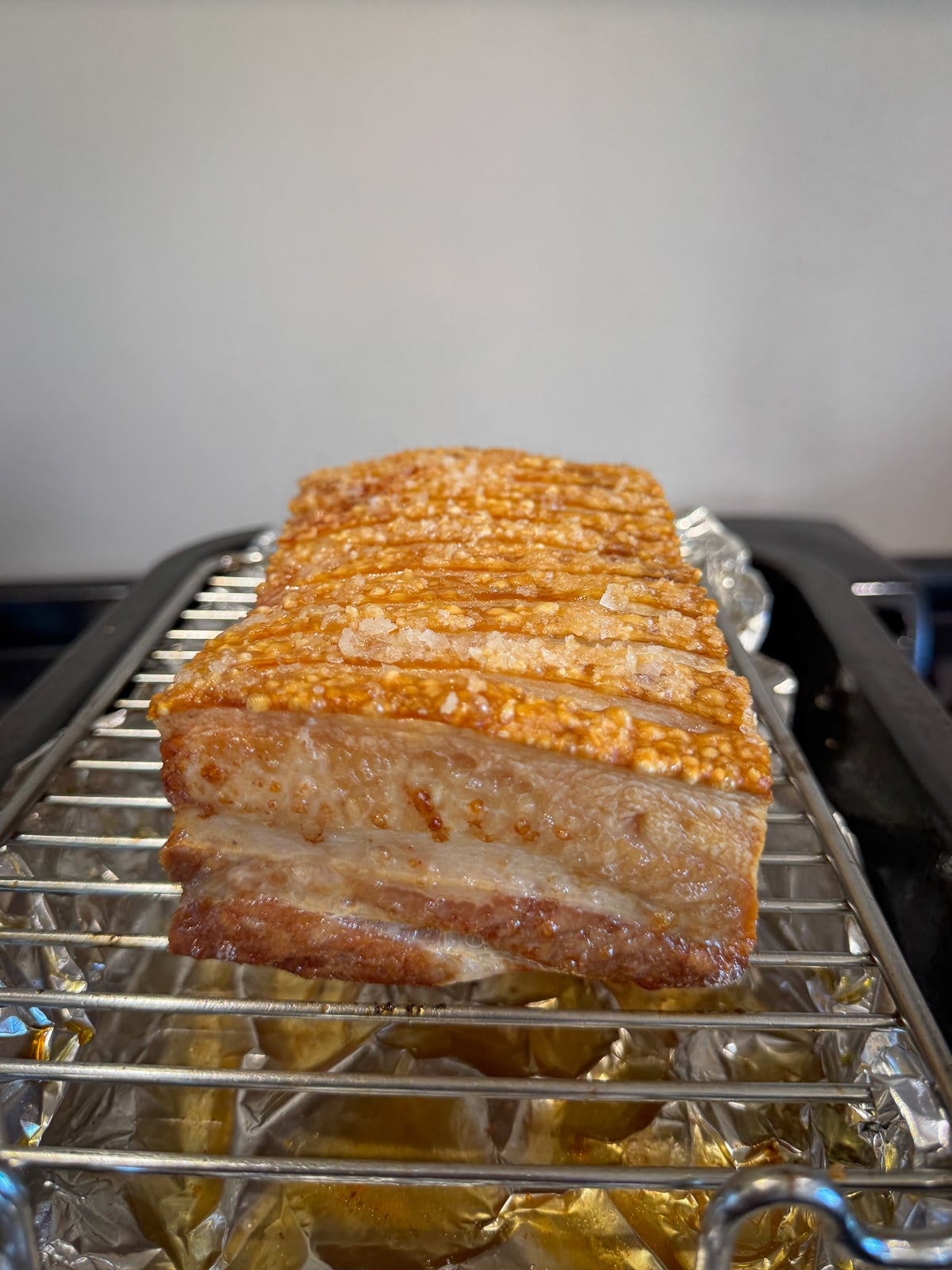 roasted pork belly with crackling