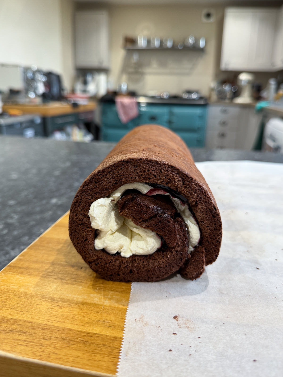 rolled up Swiss roll without cracks