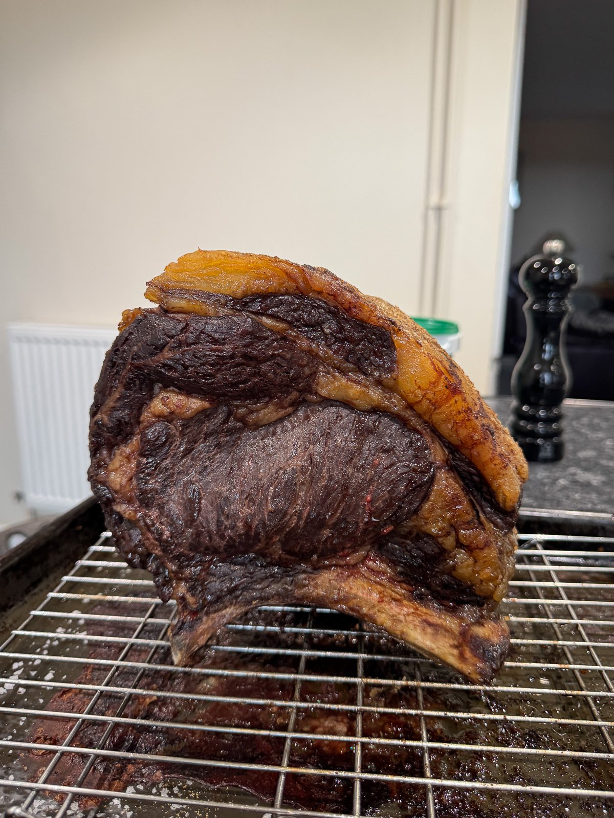 seared prime rib ready to carve