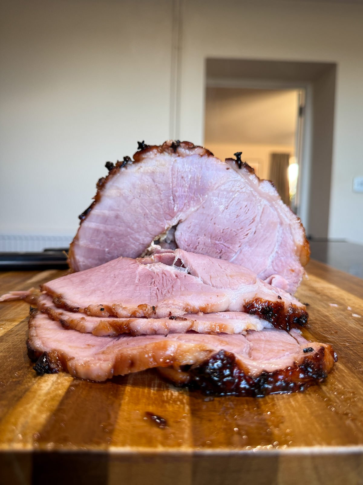sliced glazed ham