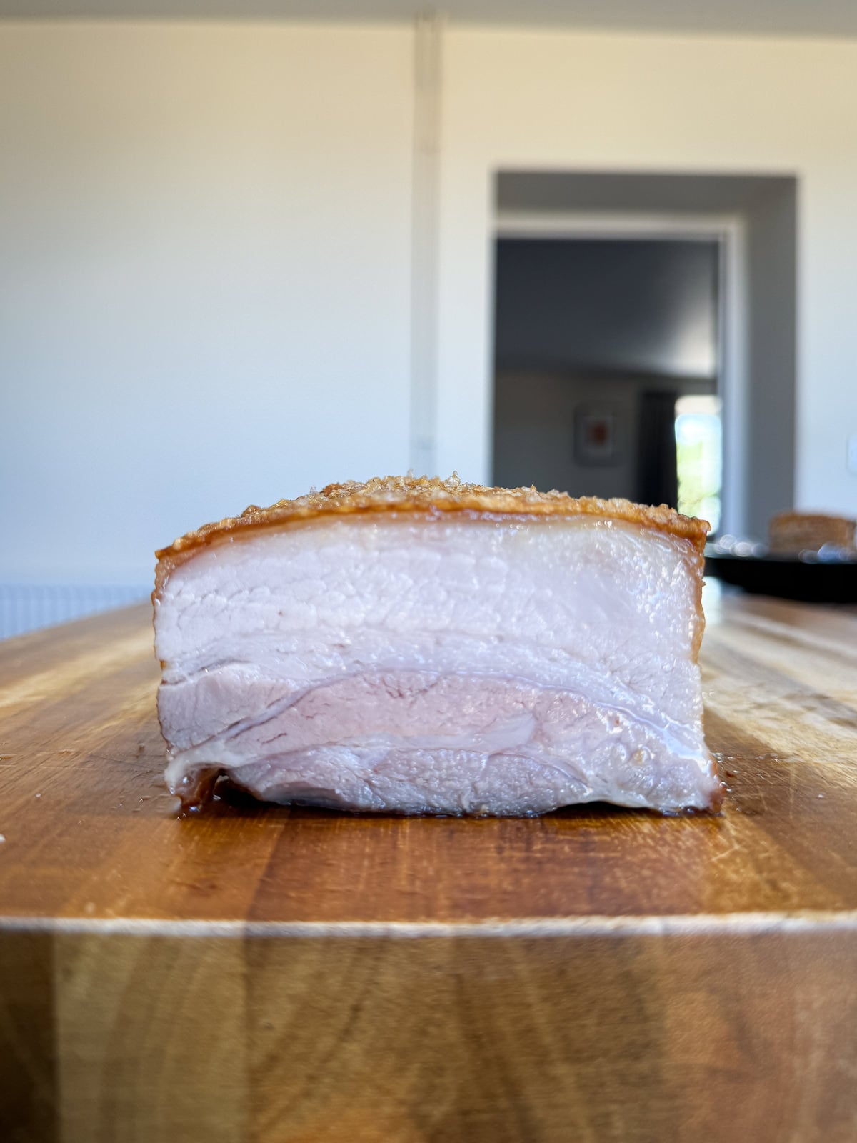 sliced roasted pork belly