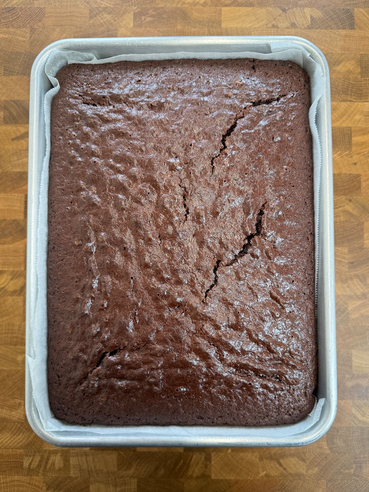 sour cream chocolate traybake