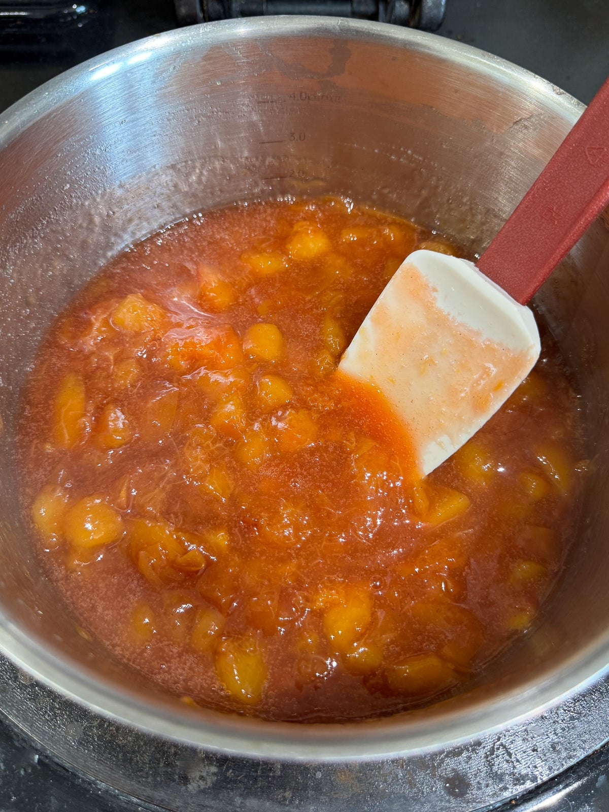 simmering compote to thicken