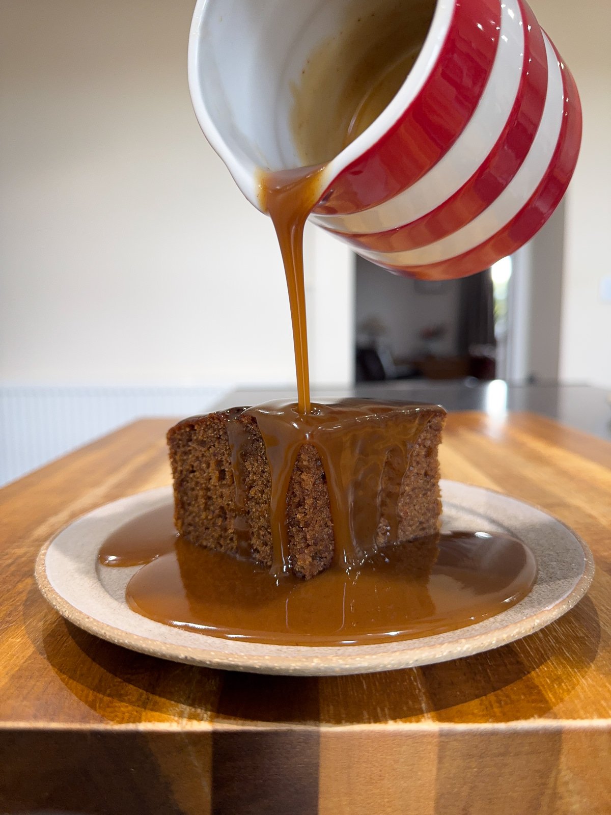 toffee sauce drizzle